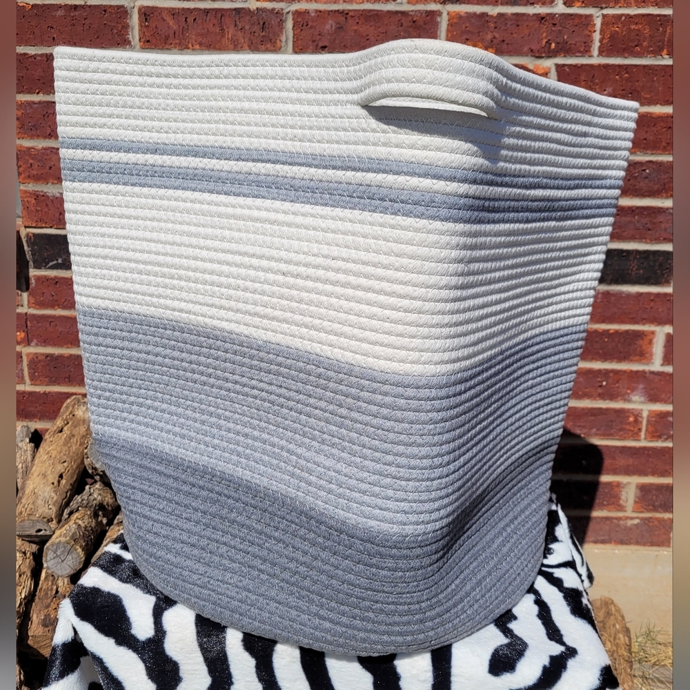 NIB Woven Cotton Rope Basket (Hamper?)